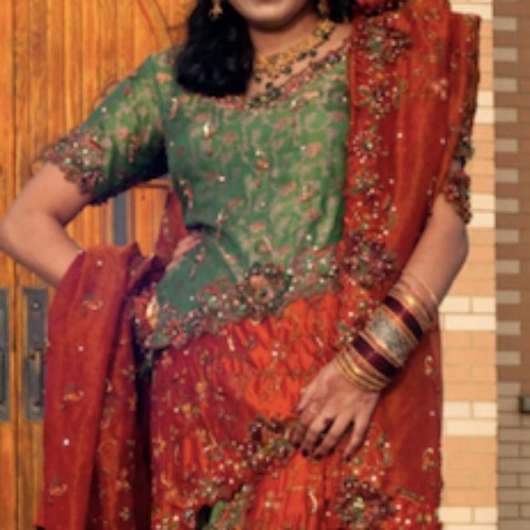 Bridal Lehnga, Blouse and Dopatta - Picture 3 of 10
